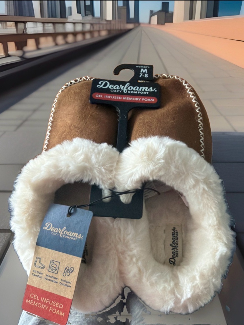 Dearfoams Cozy Comfort Women's Size Moc Toe Clog Slippers. Chestnut.New with tag